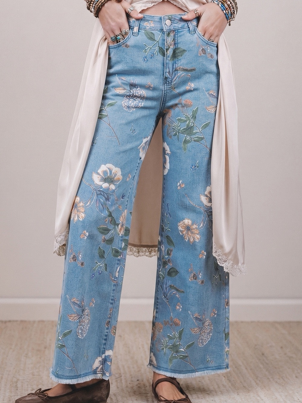 🩵Super Cute Floral Print High Rise Wide-Leg Jeans - Blue (SZ 4-16) - Picture 2 of 10